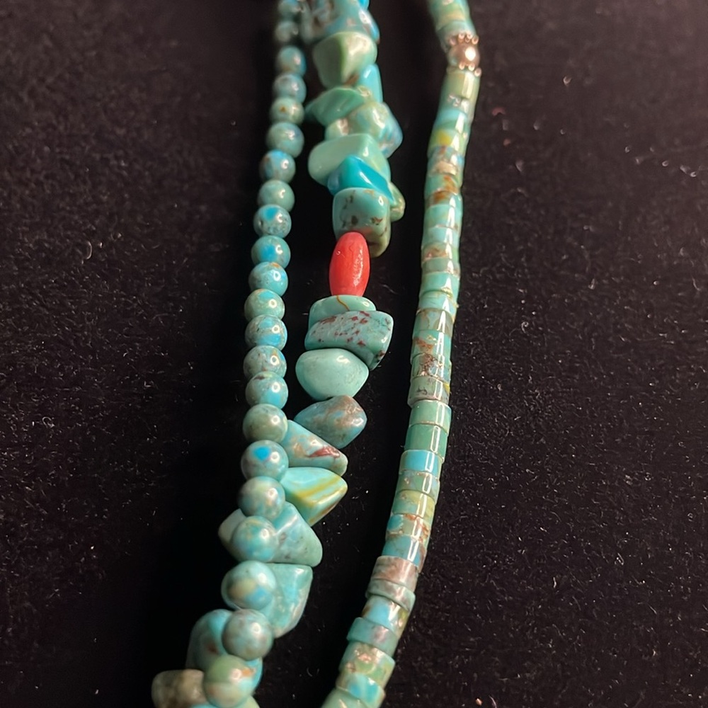 Ladies 3 Strand Turquoise Nugget Turned and Round Heishi Necklace 18" - Picture 8 of 11